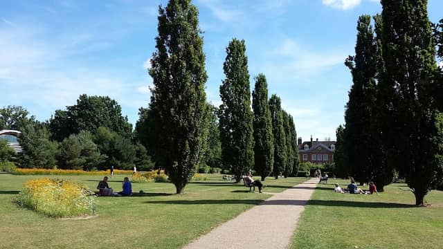 Horsham Park - Image 1
