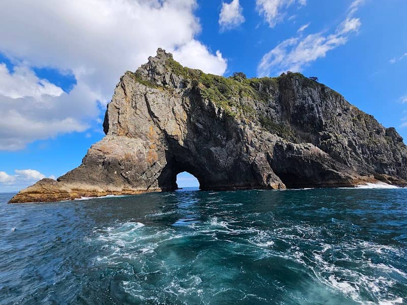 Cruise to the Hole in the Rock - Image 3