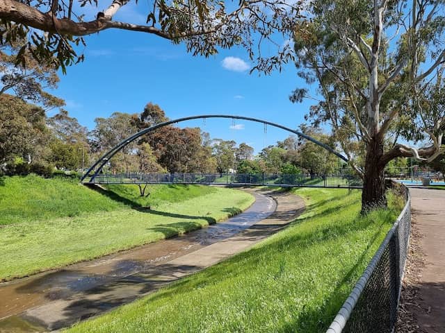 Dandenong Park - Image 1