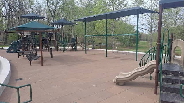Maple Creek Park - Image 2