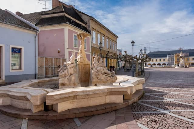 Szökőkút - Image 1
