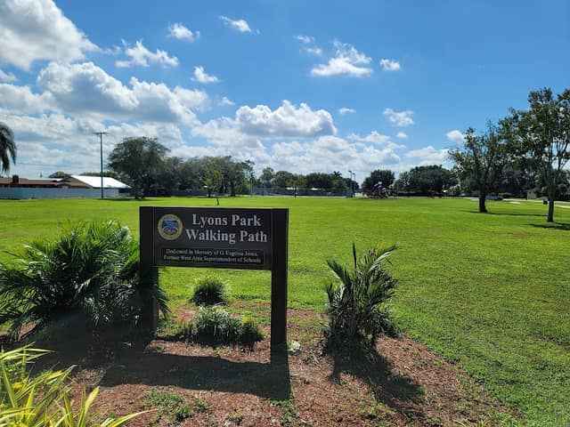 Lyons Park - Image 2