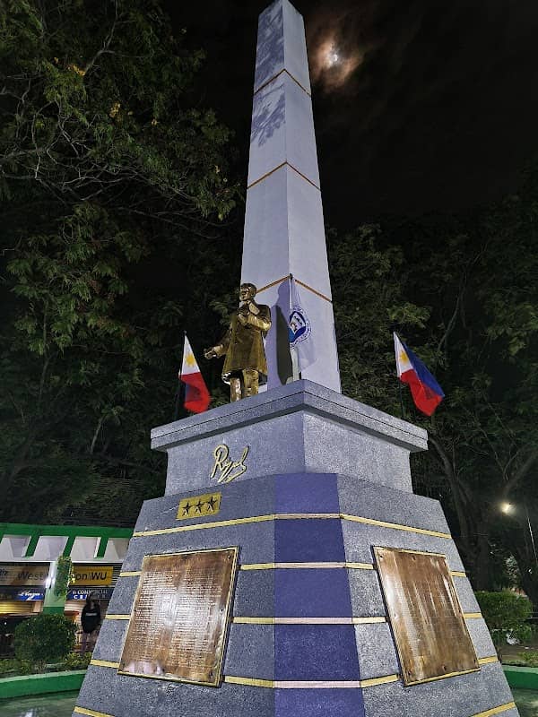 Rizal Triangle Park - Image 2