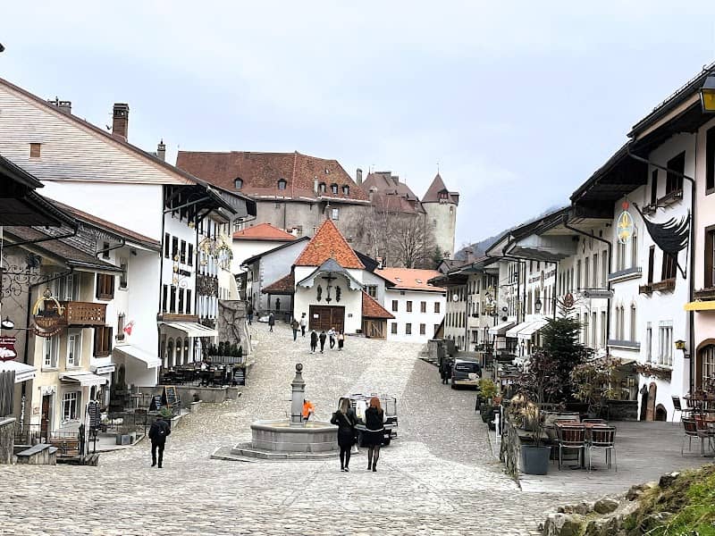 Photospot on the Grand Tour of Switzerland - Image 3