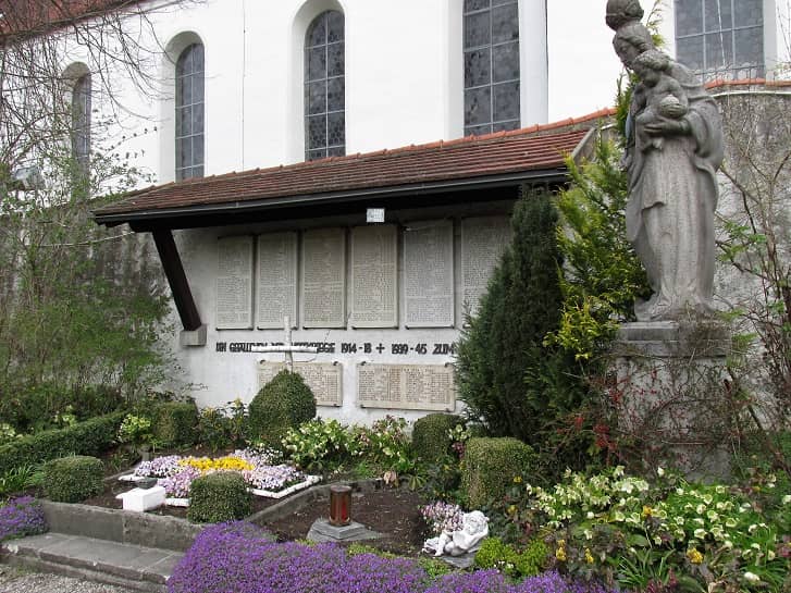 Kriegerdenkmal - Image 1