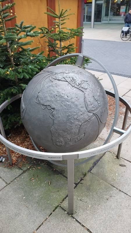 Earth globe - Image 2