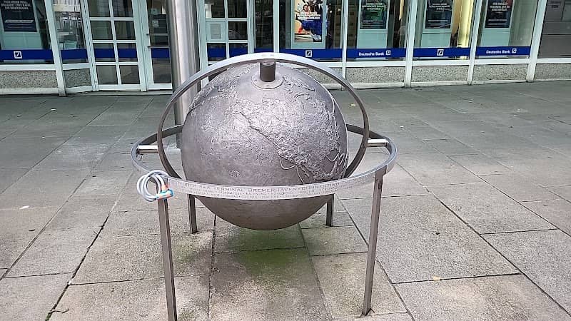 Earth globe - Image 1