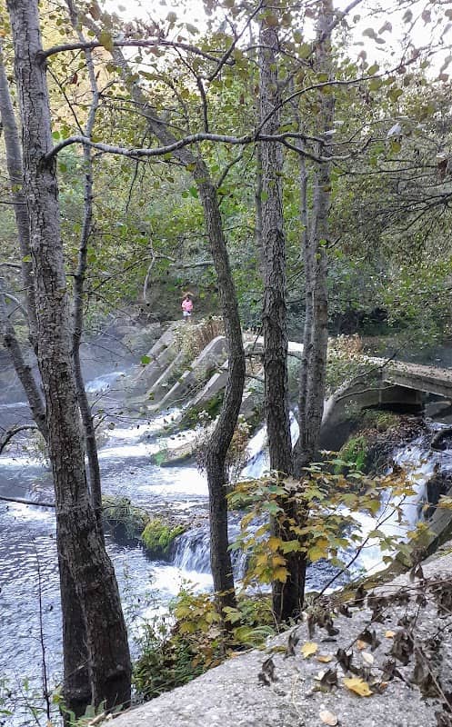 Salto de agua Río Rudrón - Image 3