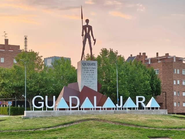 Letras de Guadalajara - Glorieta de Hispanoamérica - Image 2
