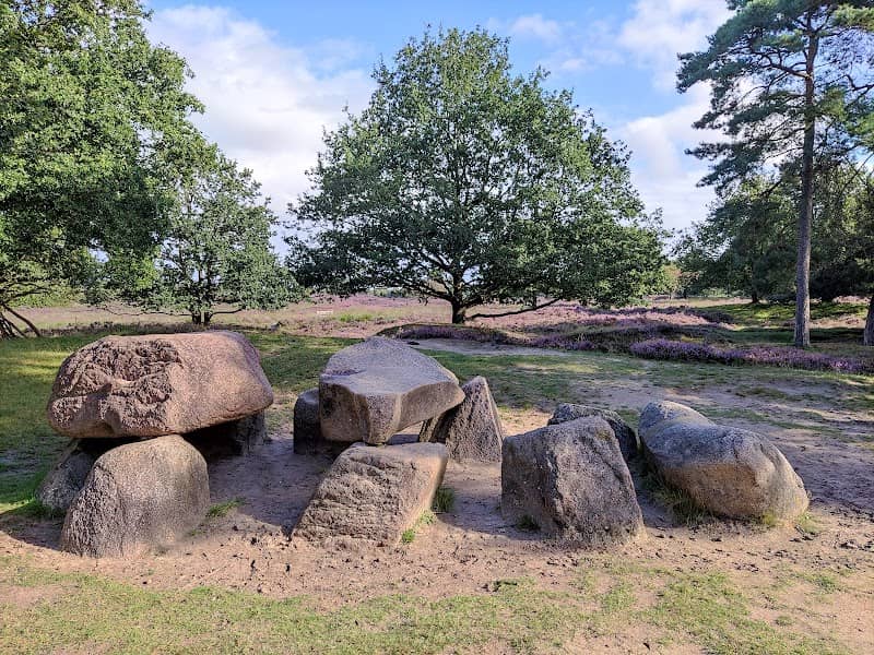 Dolmen D10 - Image 1