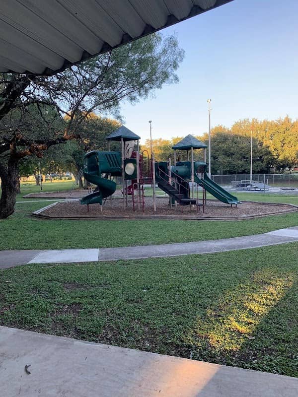 Rogiers Park - Image 1