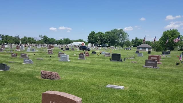 Kossuth Memorial Park - Image 1