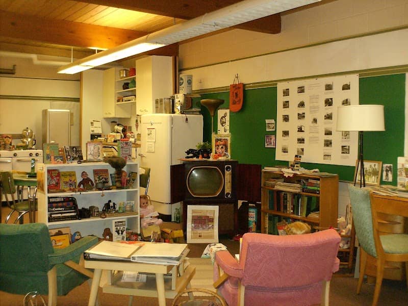 1950s Park Forest House Museum - Image 2