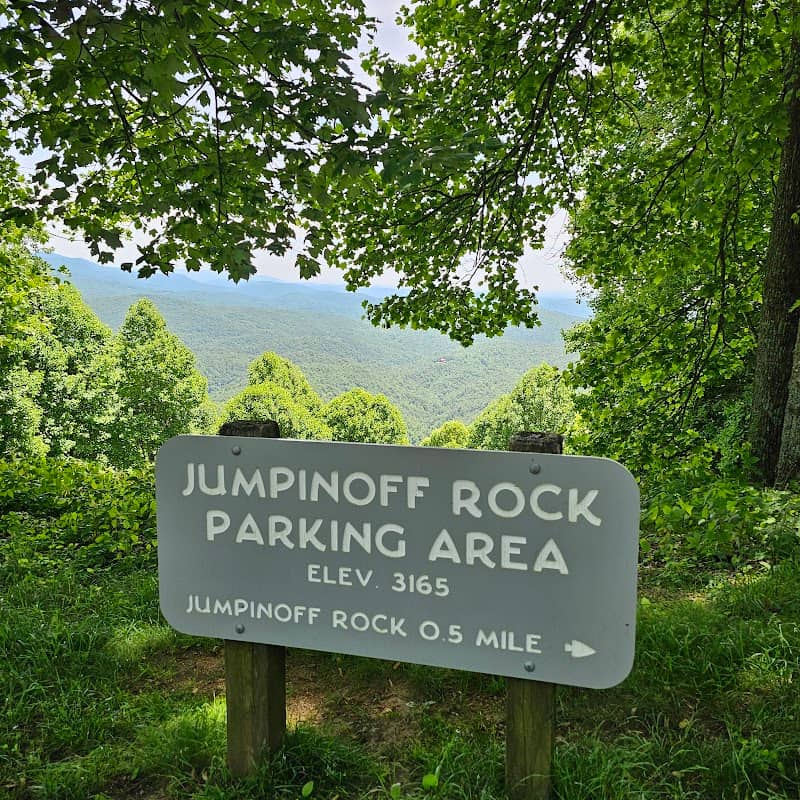 Jumpinoff Rock Parking Area - Image 2