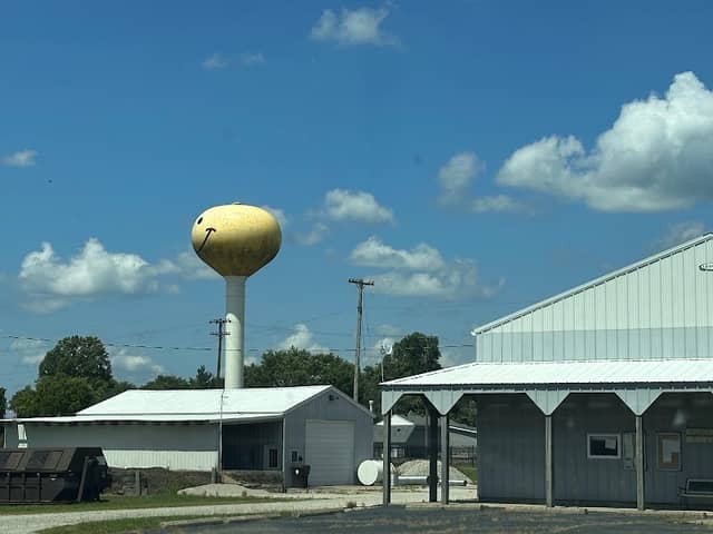 Smiley Face Water Tower - Image 2