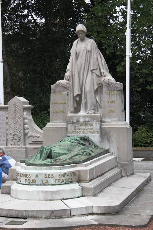 Monument aux Morts de Valenciennes - Image 1