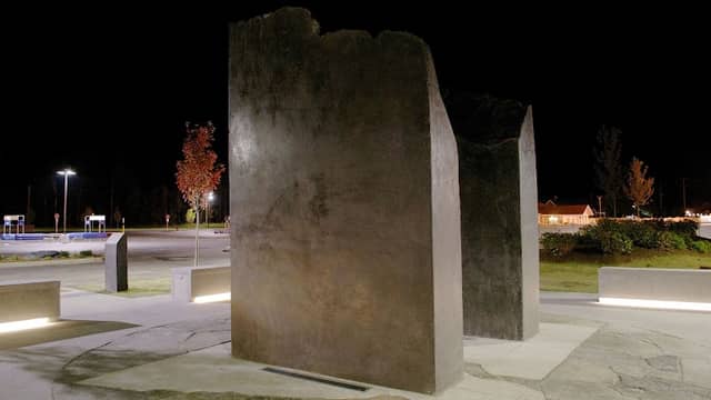 Milton's Peaks Sculpture - Image 2