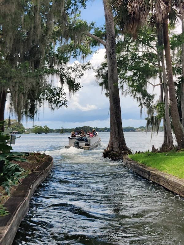 Winter park canal - Image 1