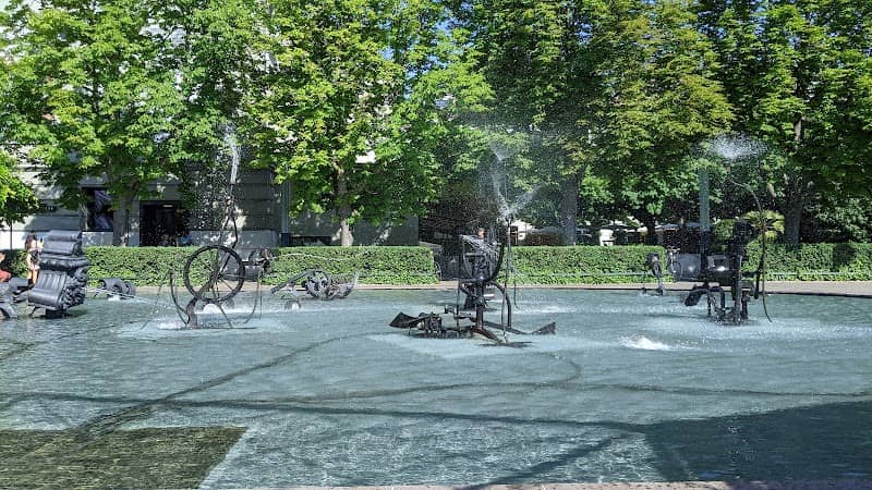 BaselCitytour. Bus-Stop 01 - Tinguely Brunnen - Image 3