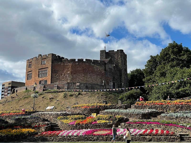 Tamworth Castle Grounds - Image 2