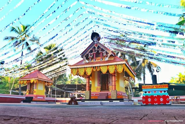 Sree Kathivanoor Veeran Temple - Image 1