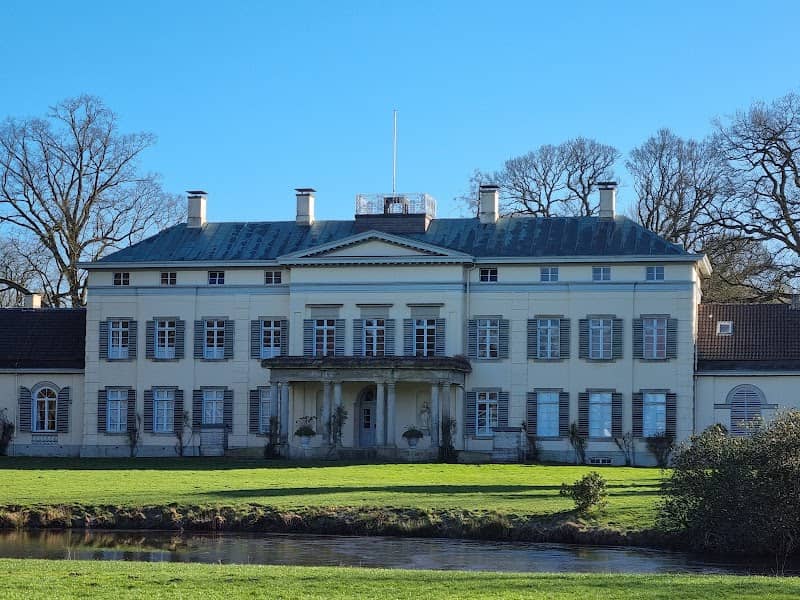 Rastede Castle - Image 1