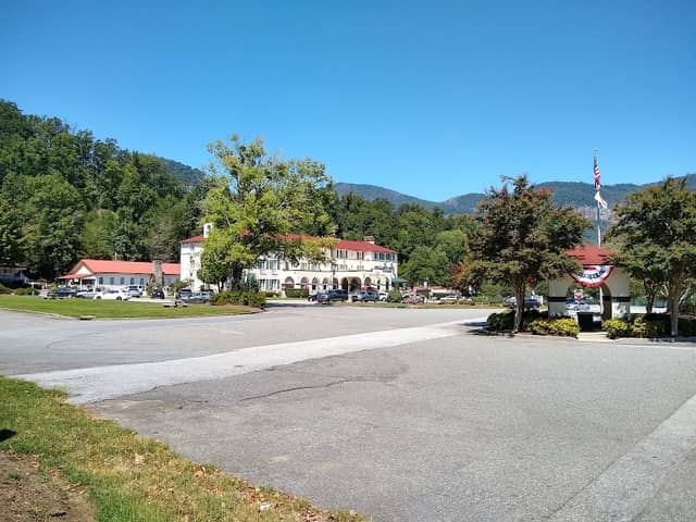 Lake Lure Arts & Crafts Festival - Image 1