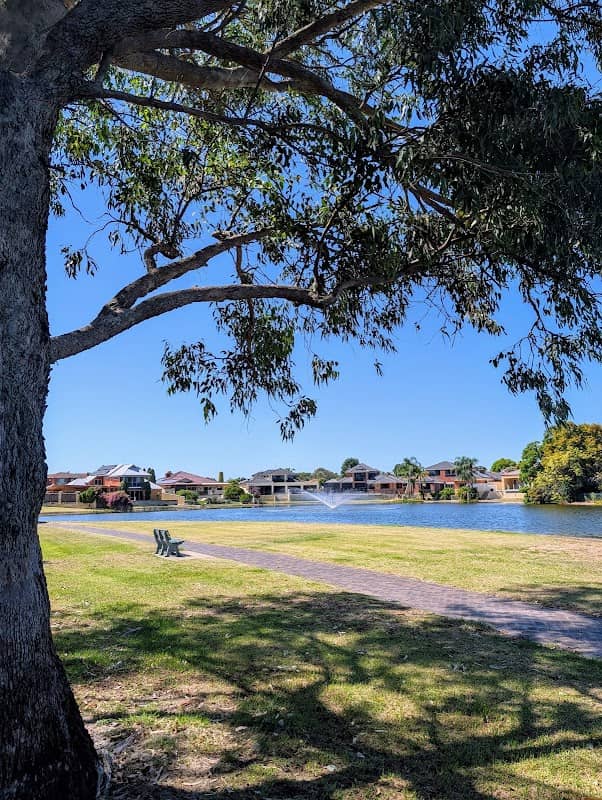 The Broadwater Park - Image 1