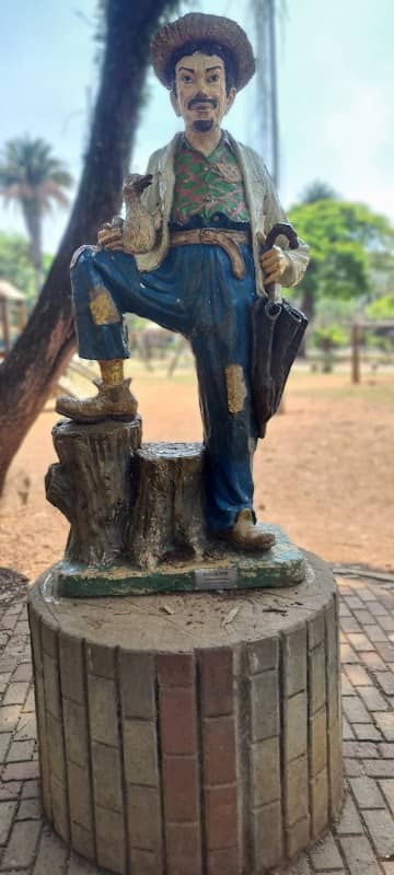 Square Santa Terezinha - Image 2