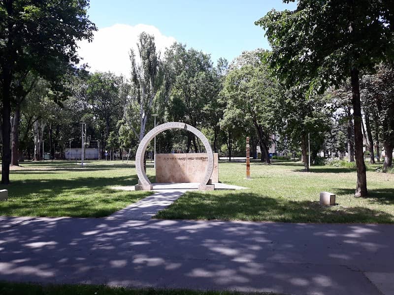 Hősök parkja - Image 1