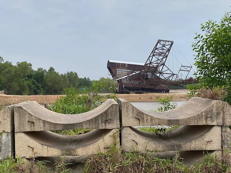 Sri Banting Old Tin Dredge - Image 1