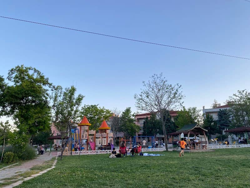 Akşemsettin Parkı - Image 1