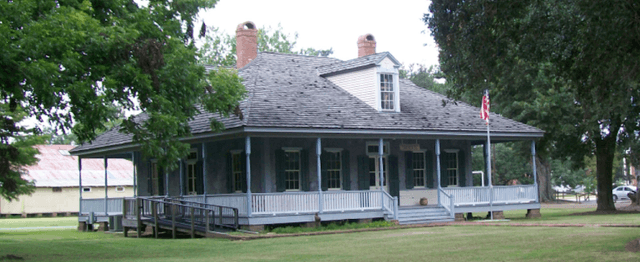 Le Vieux Presbytère Museum - Image 1