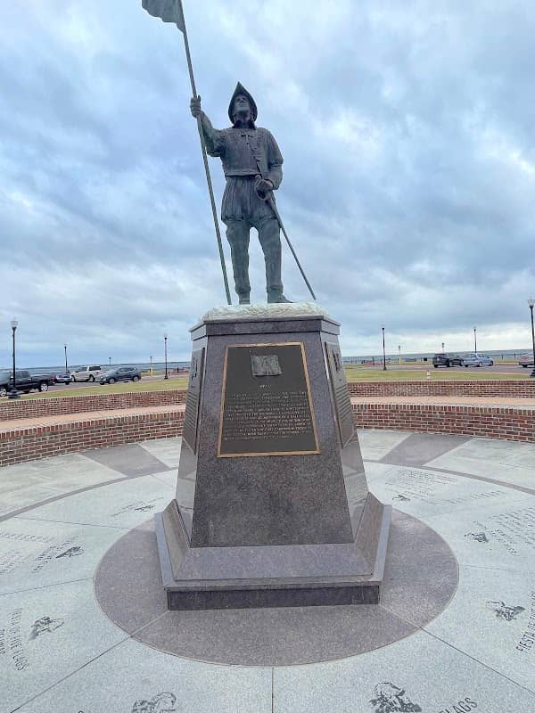 Plaza De Luna Memorial Monument - Image 2