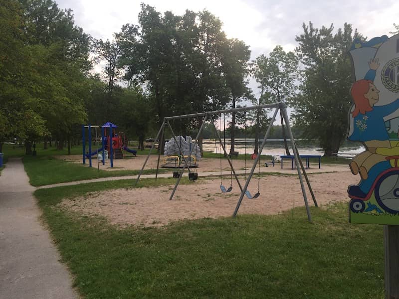 Tweed Memorial Park - Image 2