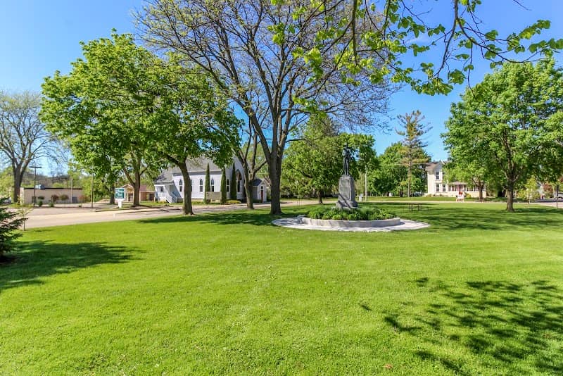 Village Veterans Park - Image 1
