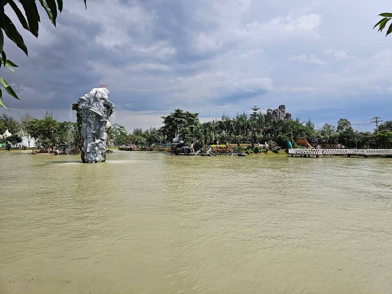 Dream Paddle Boating - Image 1