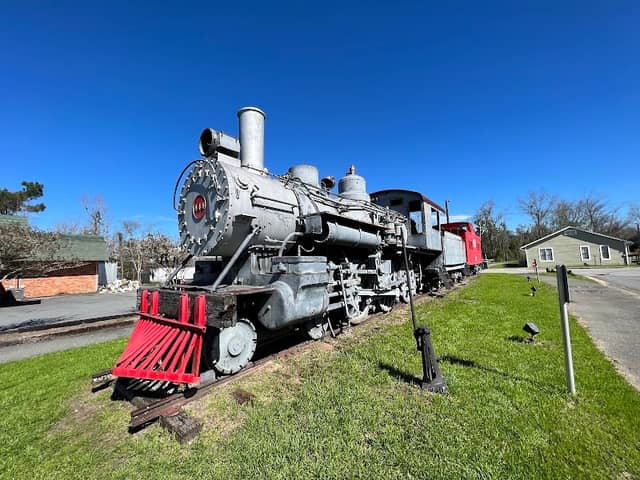 M&B Railroad Park - Image 1