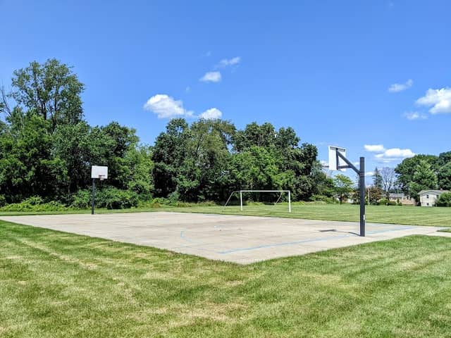 Lincoln Lawns Neighborhood Park - Image 1