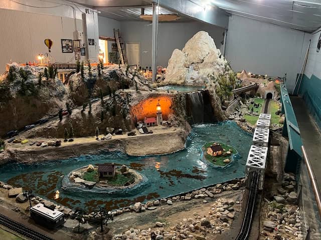 Tiny Town - Image 2
