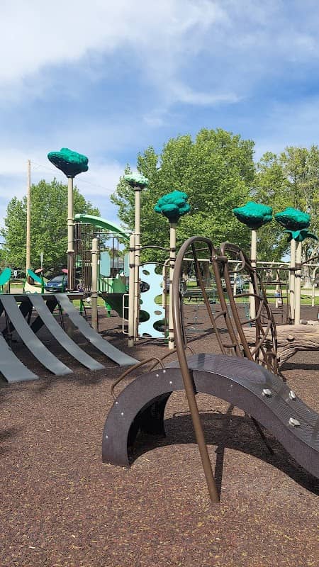 Lions Park - Image 1