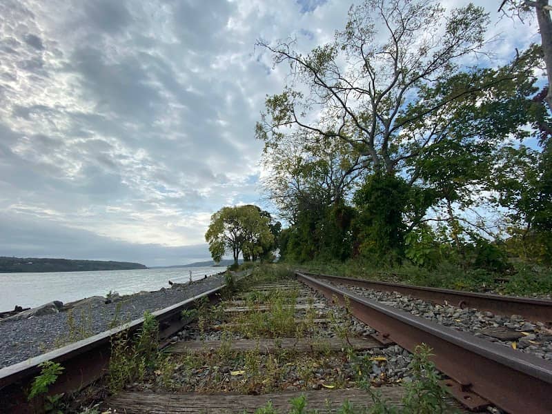 Kingston Point Park - Image 1