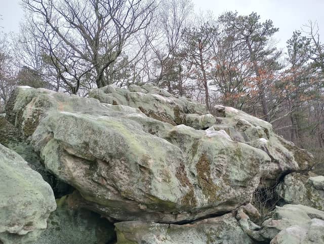The Queen's Chair Rock - Image 2