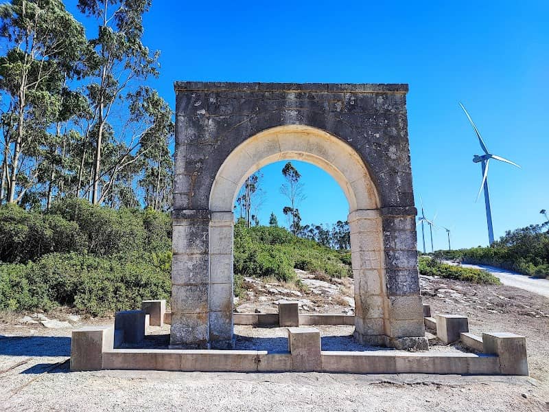 Arco da Memoria do Arrimal - Image 2