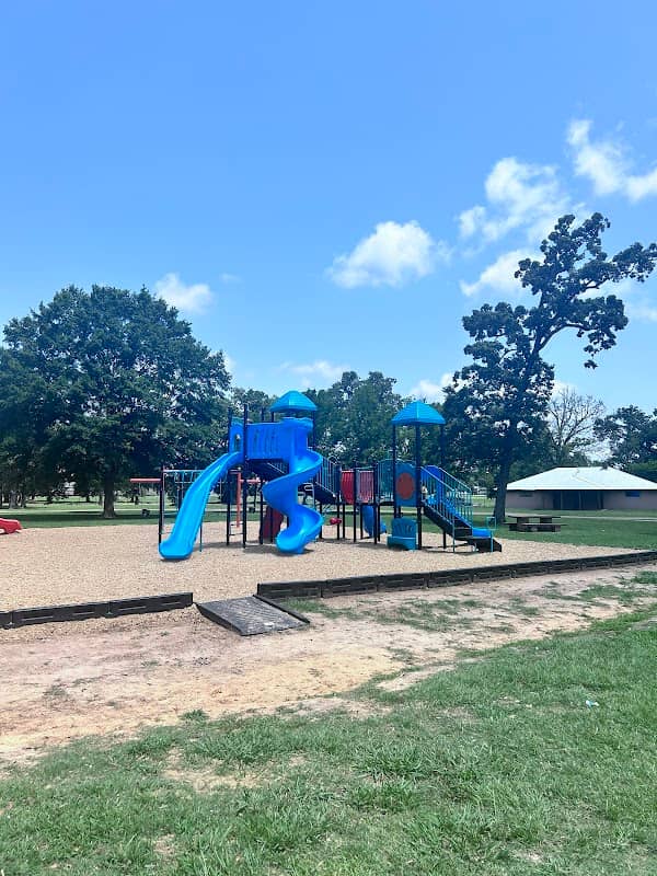 Tapp Park - Image 1