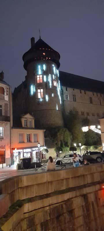 Place du 11 Novembre - Image 2
