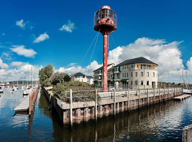 Albatross Light Tower - Image 2