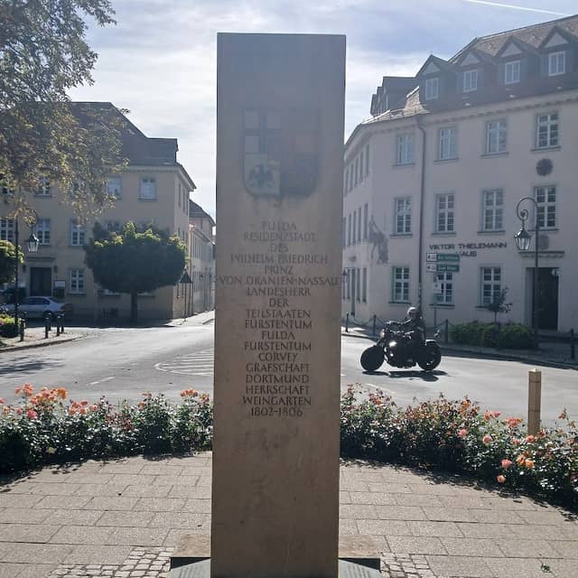 Gedenksäule - Image 1
