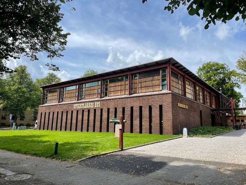 house of Emigrants - Image 1