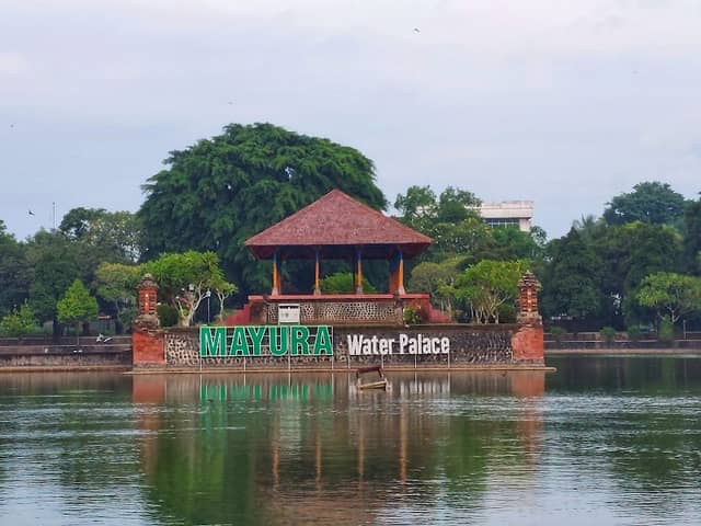 Mayura Park - Image 1
